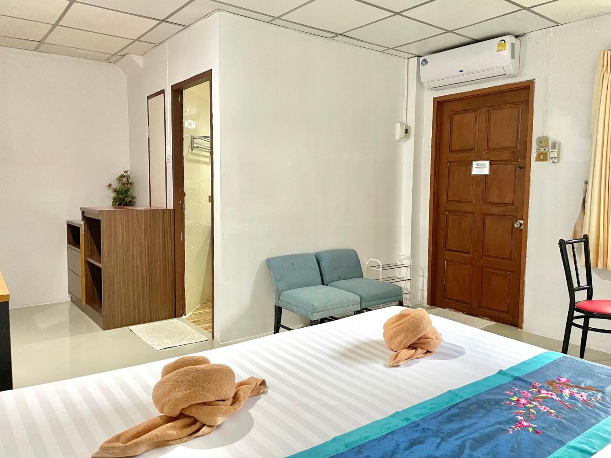 Jj Karon Beach Hotel Экстерьер фото