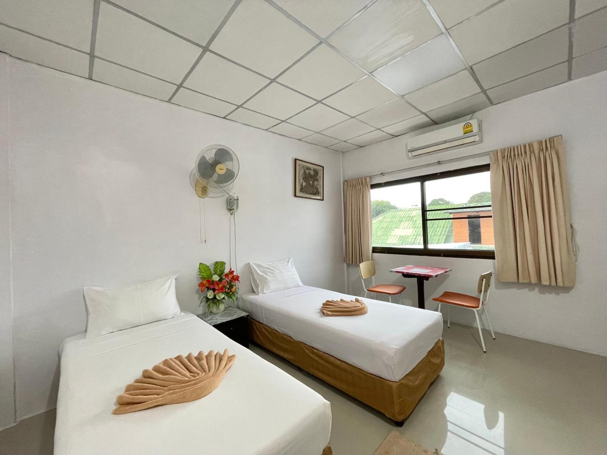 Jj Karon Beach Hotel Экстерьер фото